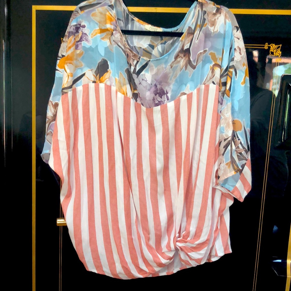 New!! Floral Striped top.